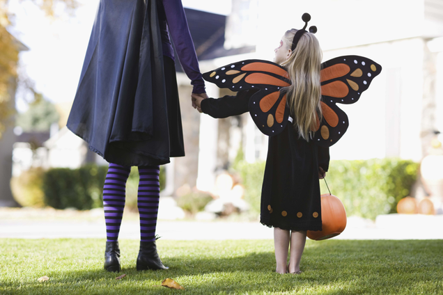 Illustration for article titled 8 Halloween Tips We’re Throwing At You About A Month Earlier Than You Know How To Handle Them